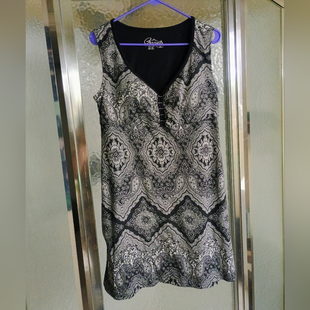 Chaps Black with White Graphic Dress With Pockets